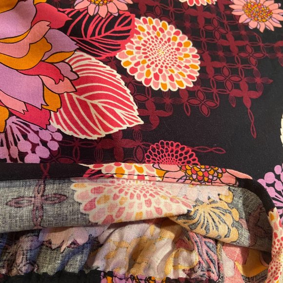 skirt - Picture 4 of 4